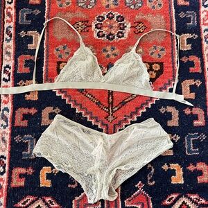 Small light green Madewell lingerie set